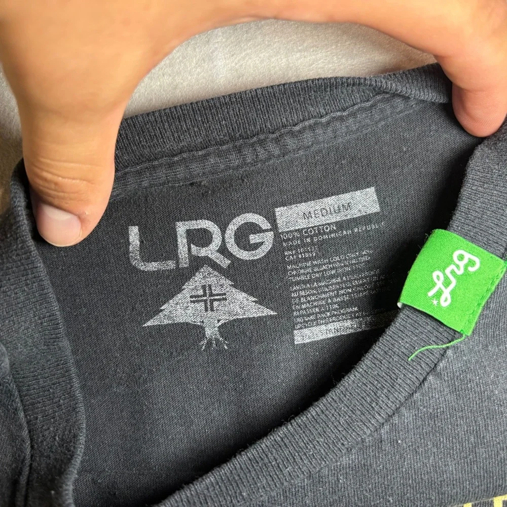 LRG Earth Lessons Graphic T-Shirt Men's Medium Black 100% Cotton - Picture 11 of 16